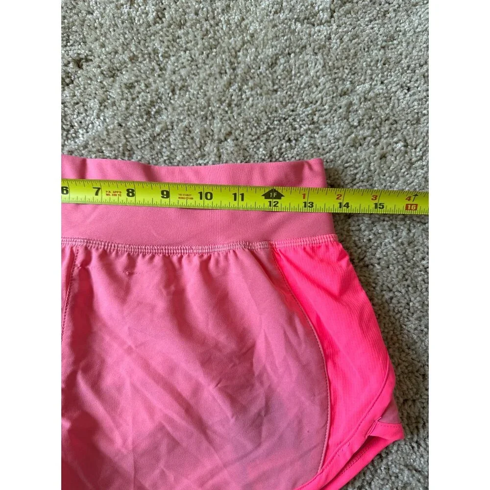 NWT Under Armour Women's Size XS Pink Exercise Shorts *Flaw* Essential‎ Gym